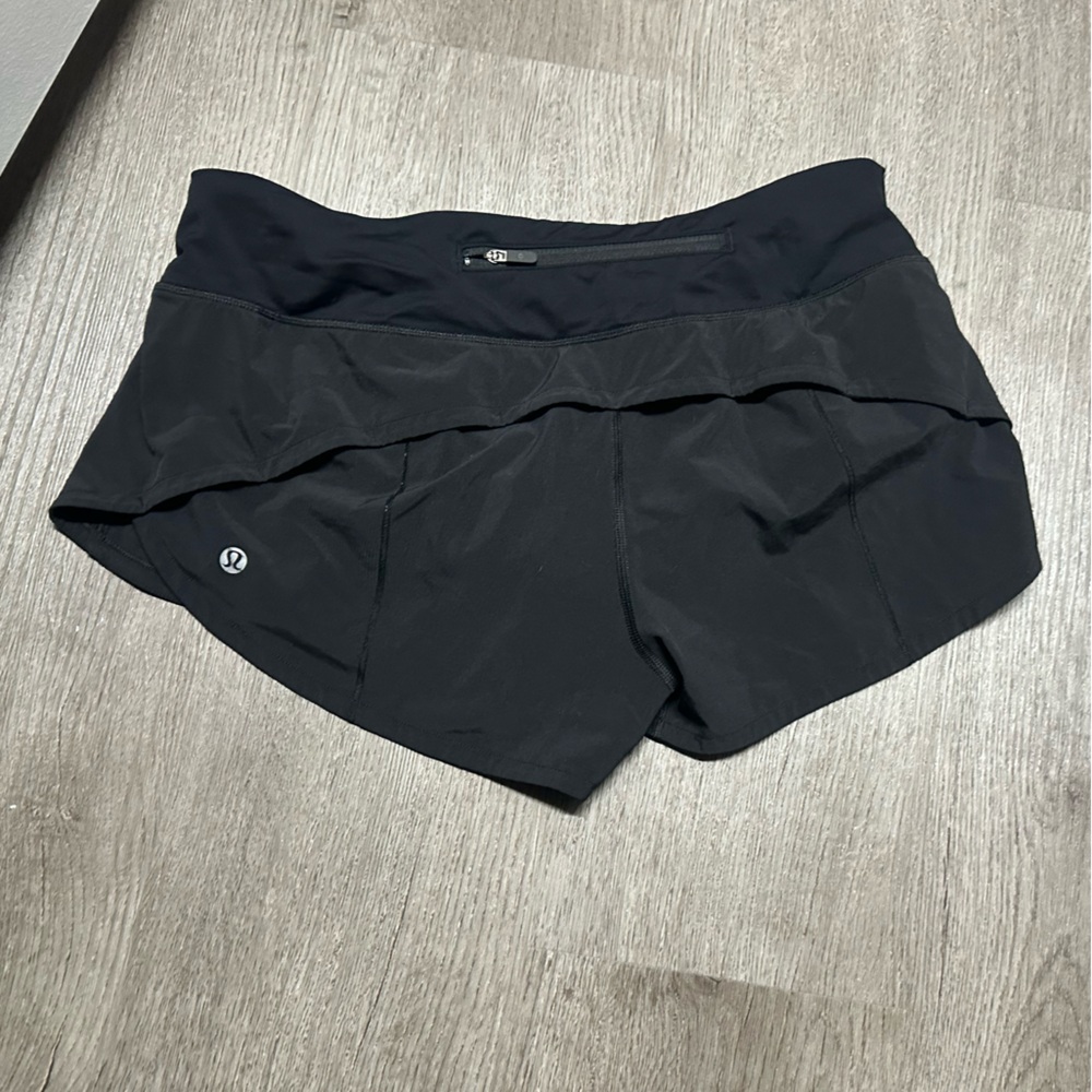 hotty hot shorts lululemon size 6